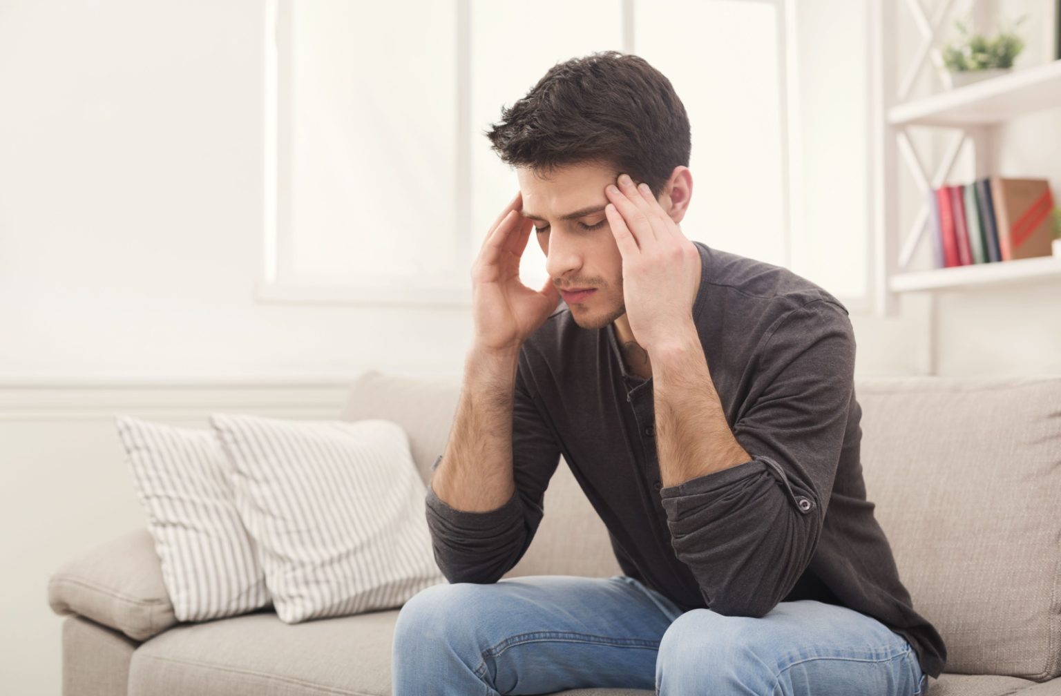 Why Do I Wake Up with Pressure in My Eyes? Los Angeles