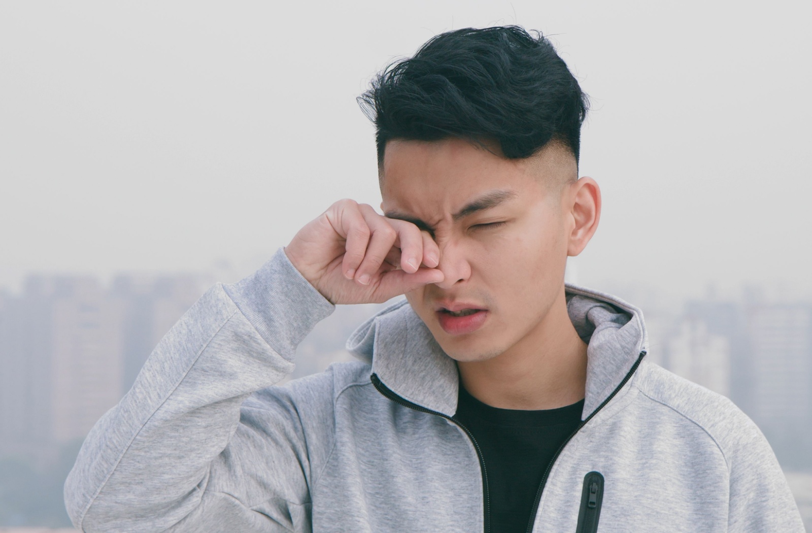 How to Get Dust Out of Your Eye | Total Vision Culver City